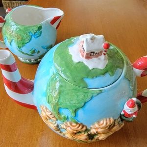 Christmas teapot n creamer